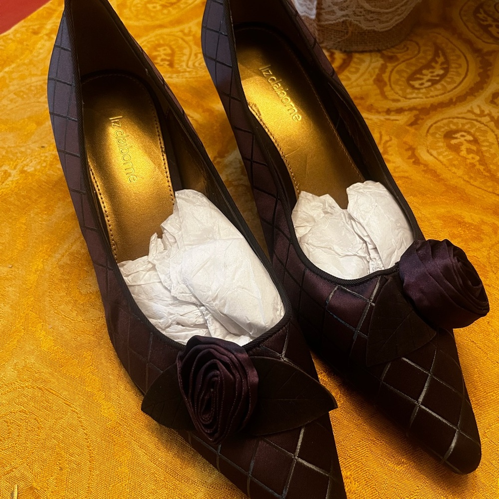 New w/ packaging Size 9.5 Liz Claiborne Brown & Blue Floral Heels